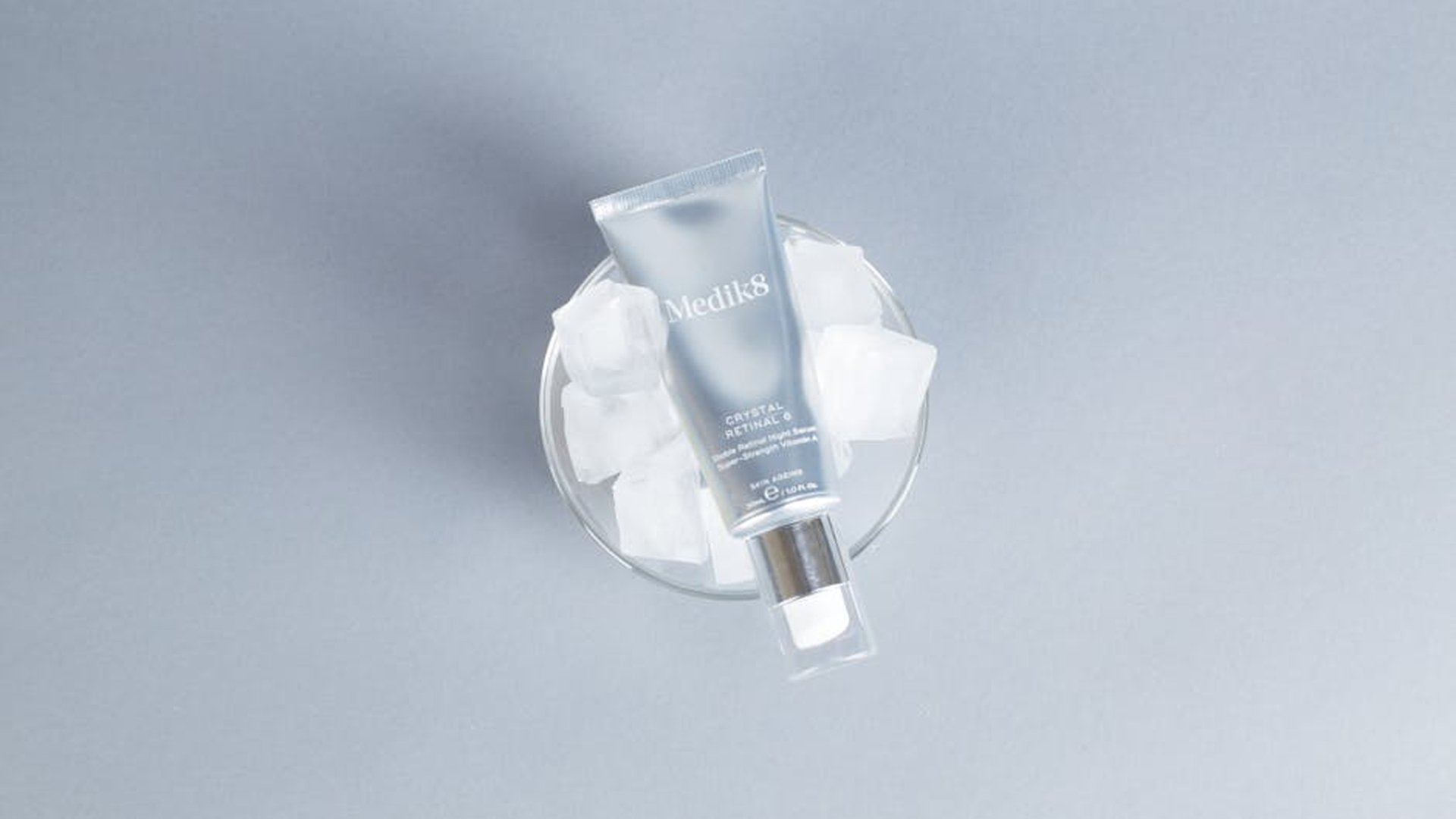 crème hydratante pour le visage, application sur peau fraîche, acide hyaluronique